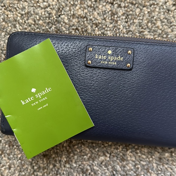 Kate Spade Wallet - Picture 7 of 8